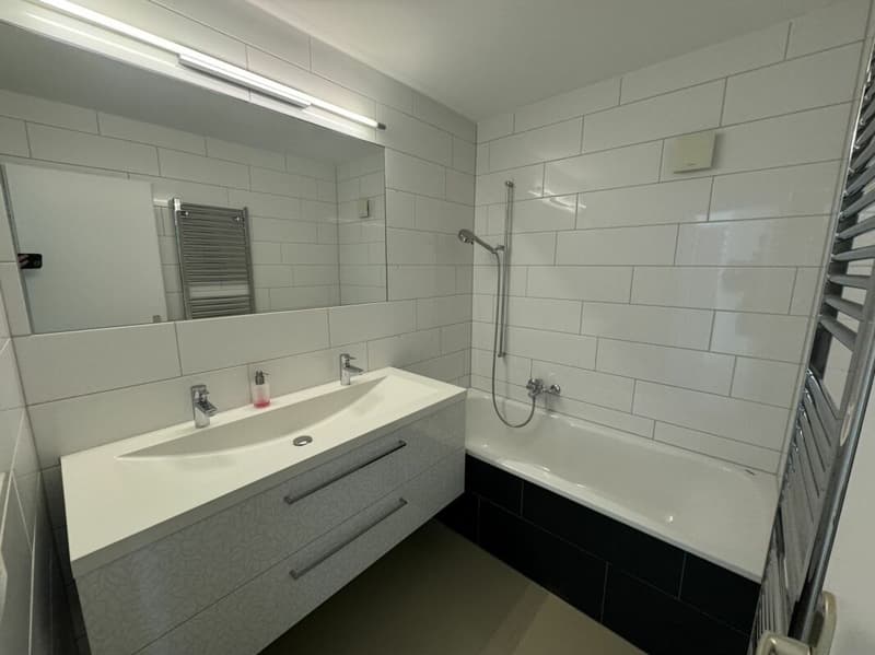 Modernized 5.5-room maisonette apartment (8)