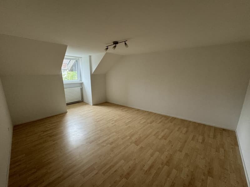Modernized 5.5-room maisonette apartment (7)
