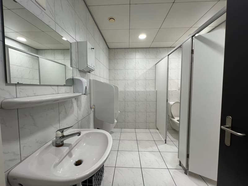 Spacious 4.5-room office space in the heart of Bülach (7)