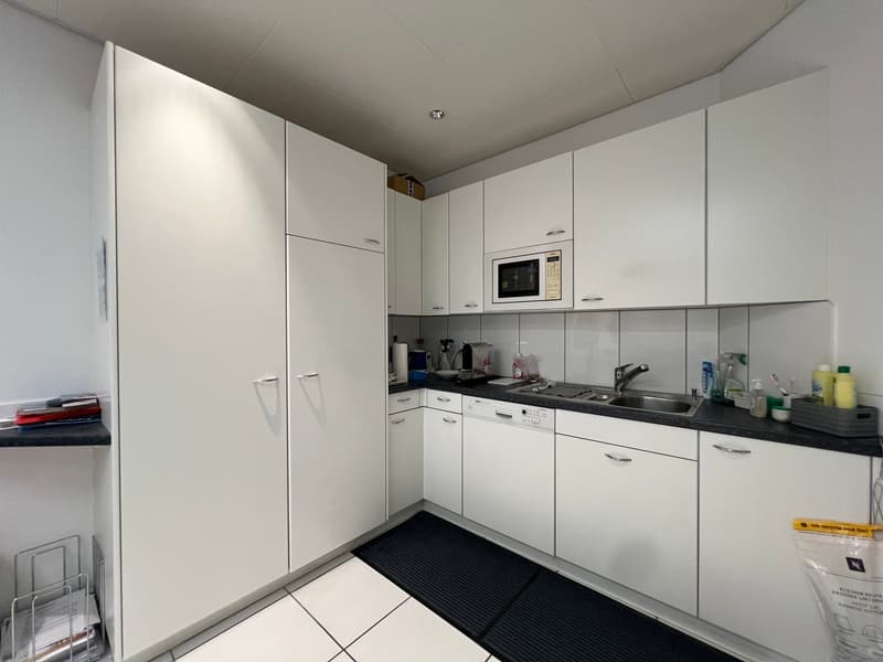 Geräumige 4.5-Zimmer Bürofläche im Herzen von Bülach (7)