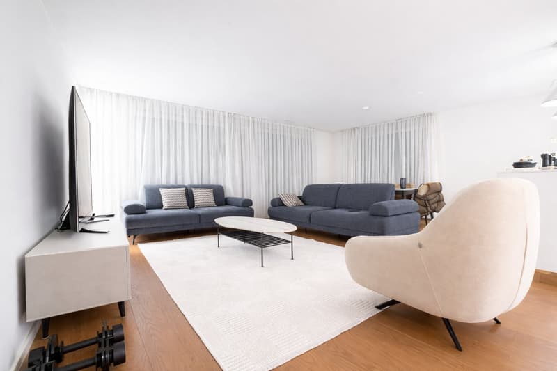 Moderne 3.5-Zimmer-Wohnung mit Balkon und Garage in Regensdorf (2)