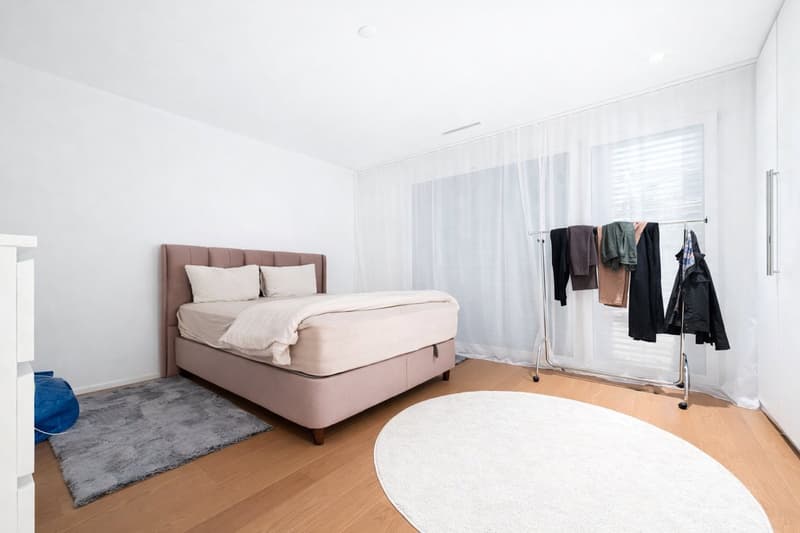 Moderne 3.5-Zimmer-Wohnung mit Balkon und Garage in Regensdorf (3)