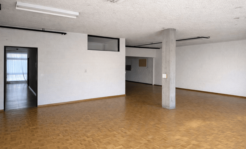 Vielseitige 5-Zimmer-Gewerberäume an zentraler Lage in Münchenbuchsee (4)