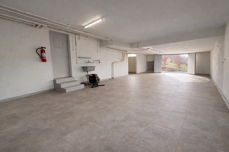 Espace commercial à Ebikon – idéal pour bureau, cabinet ou crèche (8)