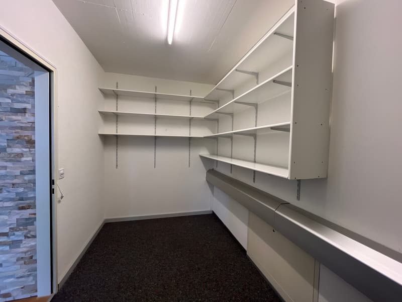 Uffici in affitto al 3° piano di una proprietà commerciale (39)
