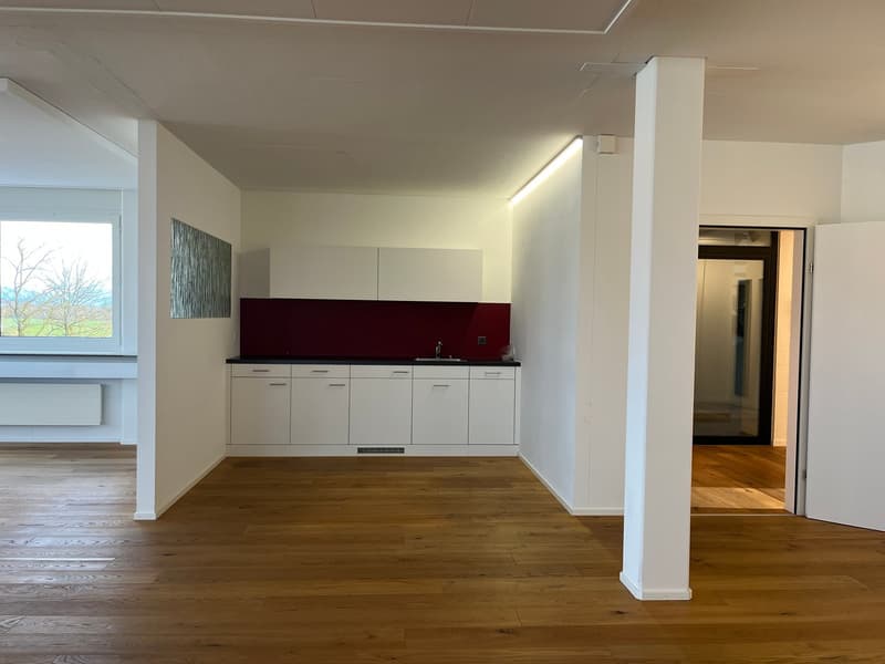 Uffici in affitto al 3° piano di una proprietà commerciale (29)