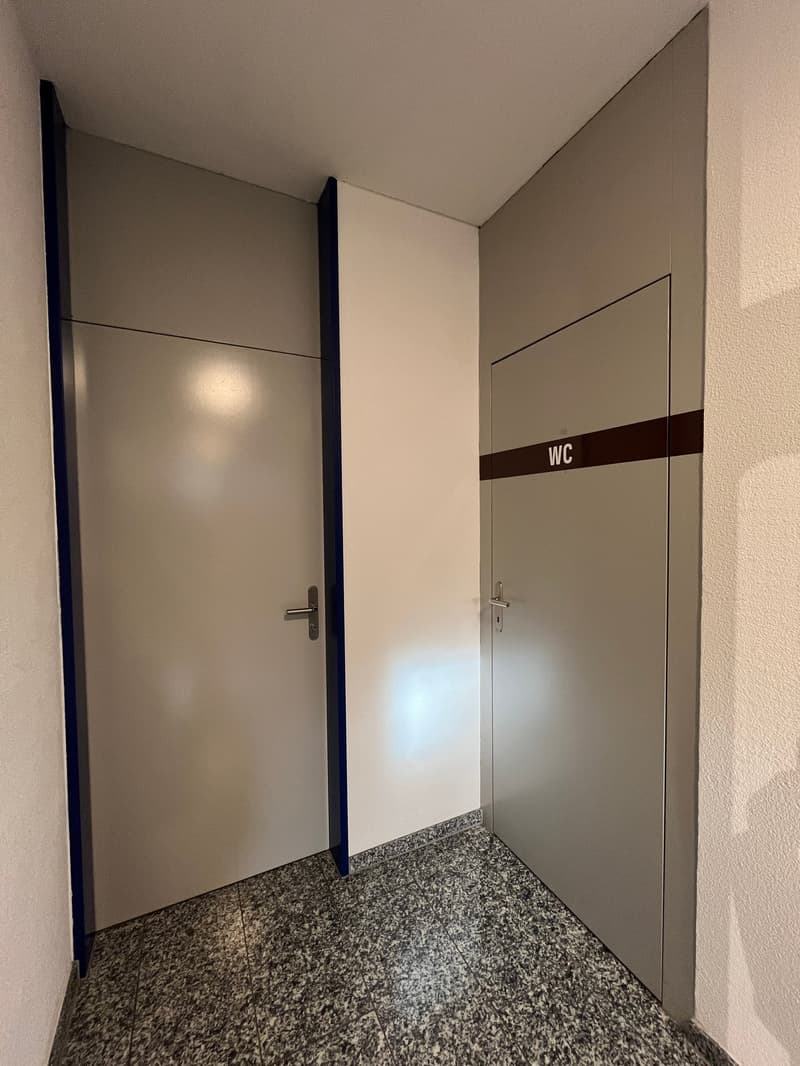 Uffici in affitto al 3° piano di una proprietà commerciale (45)