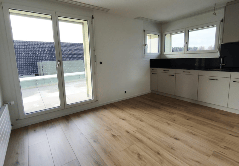 Grosszügige 5.5-Zimmer-Wohnung mit Balkon und Garage in Altendorf (10)