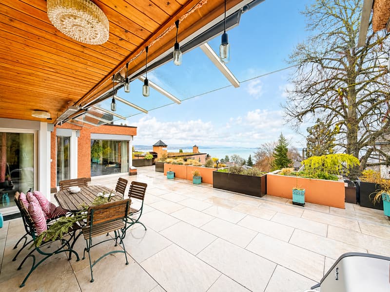 Appartamento in terrazza attraente di 5,5 locali con una vista lago meravigliosa (1)