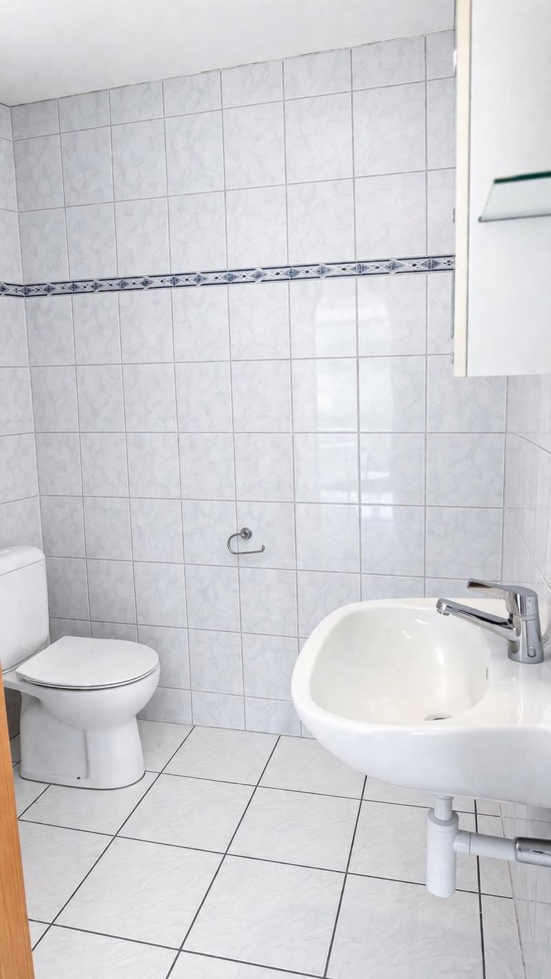 Living where Lucerne is most beautiful - 1.5 room apartment with potential (4)