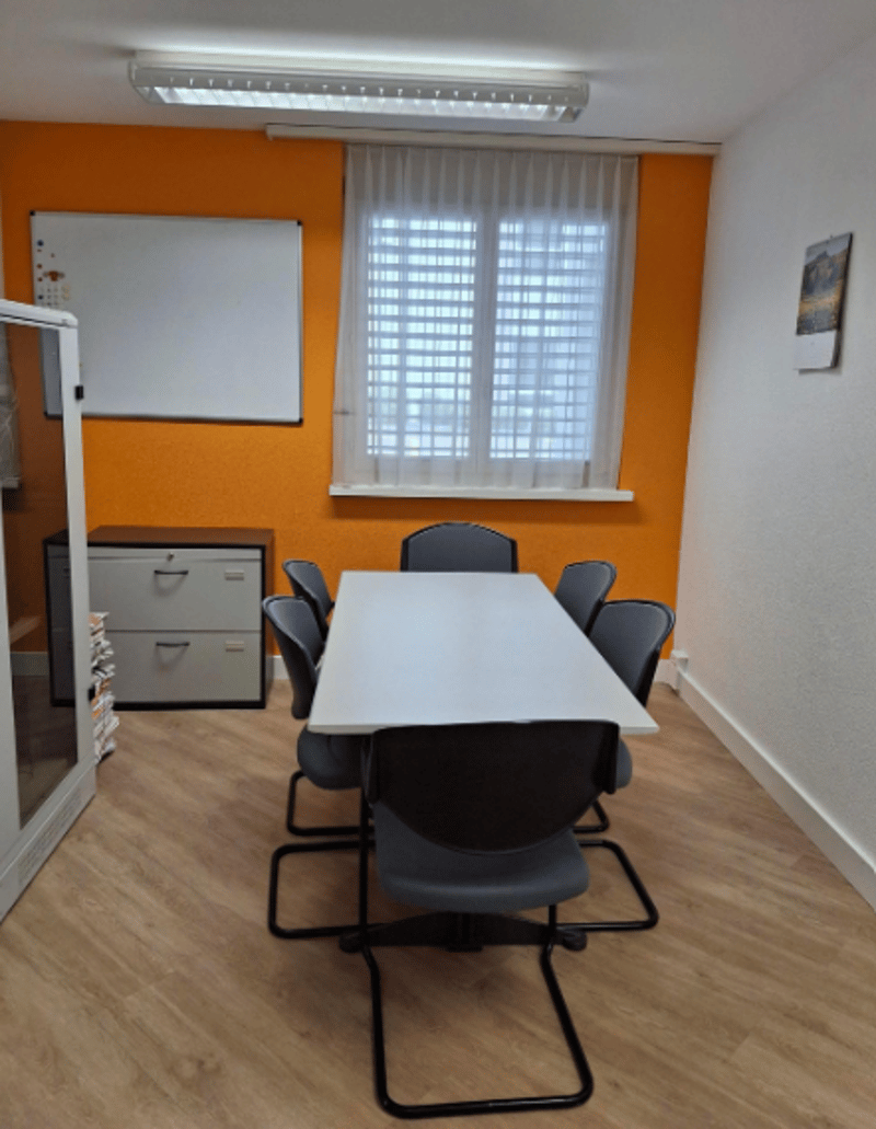 Espace de bureau ou de pratique attractif et polyvalent dans un emplacement central à Münchwilen (11)
