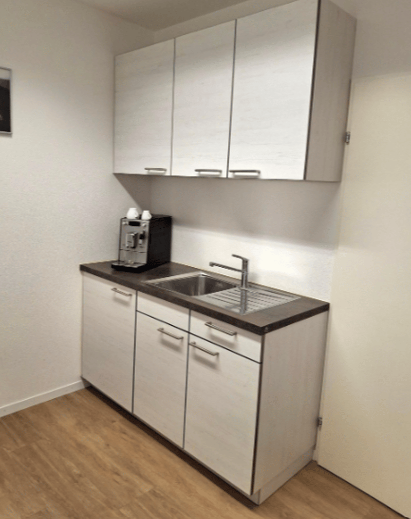 Espace de bureau ou de pratique attractif et polyvalent dans un emplacement central à Münchwilen (12)