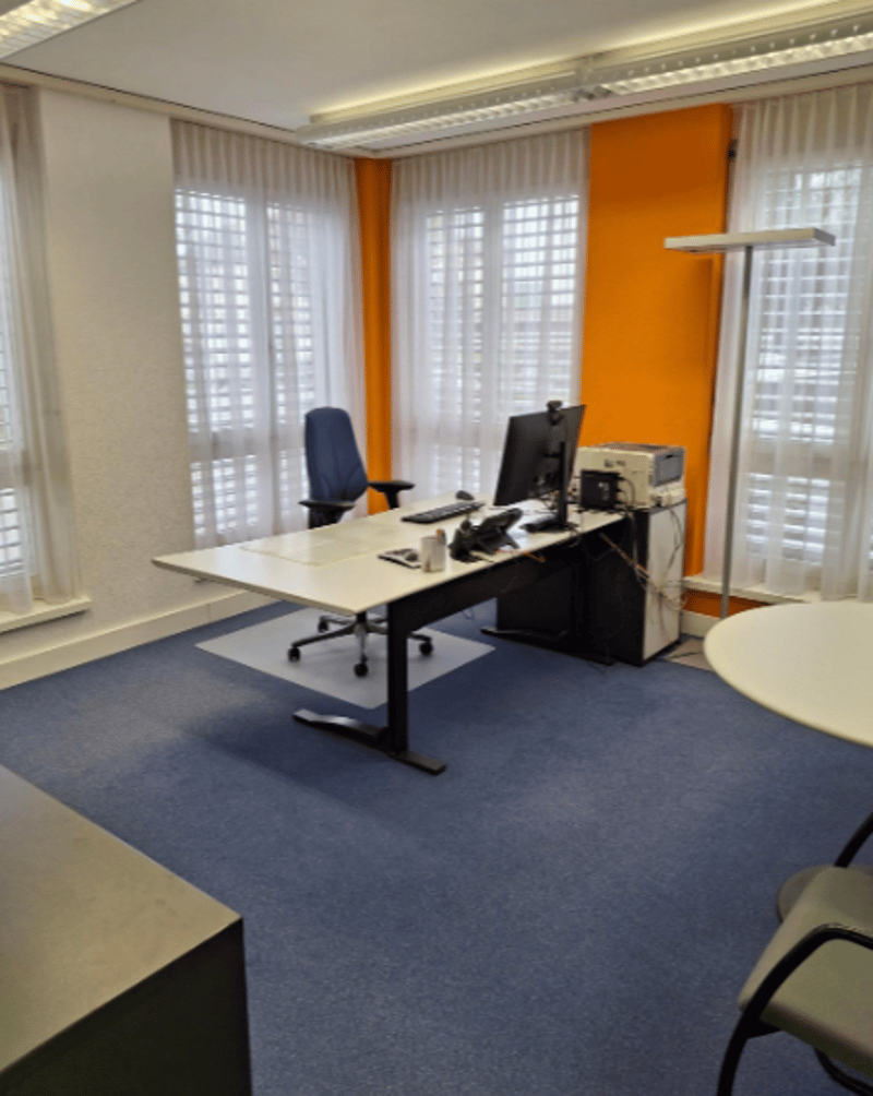 Espace de bureau ou de pratique attractif et polyvalent dans un emplacement central à Münchwilen (4)