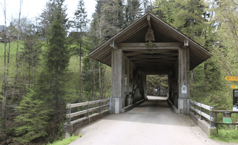 UNE MAISON AVEC DU CARACTÈRE – VIVRE DE MANIÈRE ÉLÉGANTE AU CŒUR DU TOGGENBURG (7)