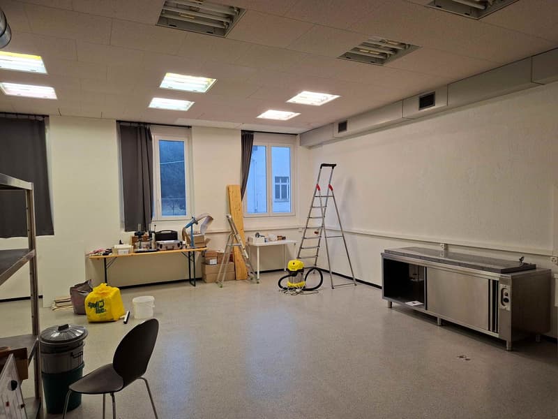 Vielseitige Gewerberäume im Erdgeschoss in Bülach (1)