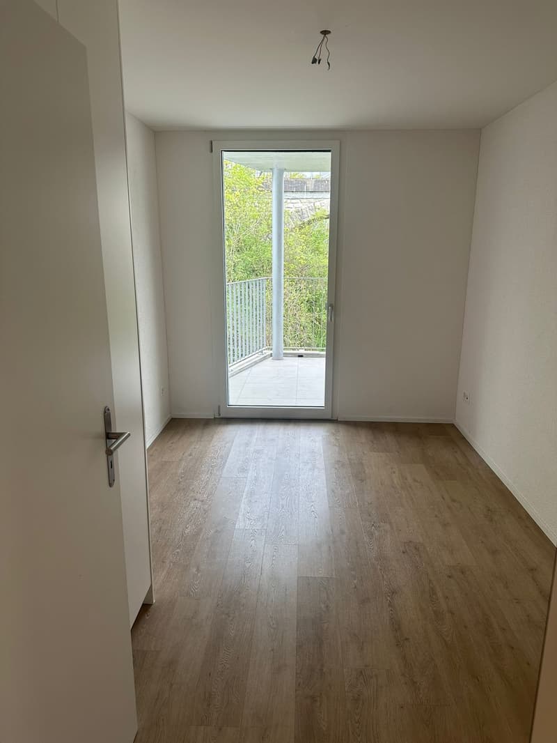 Modern 4.5-room apartment with balcony in Grenchen (13)