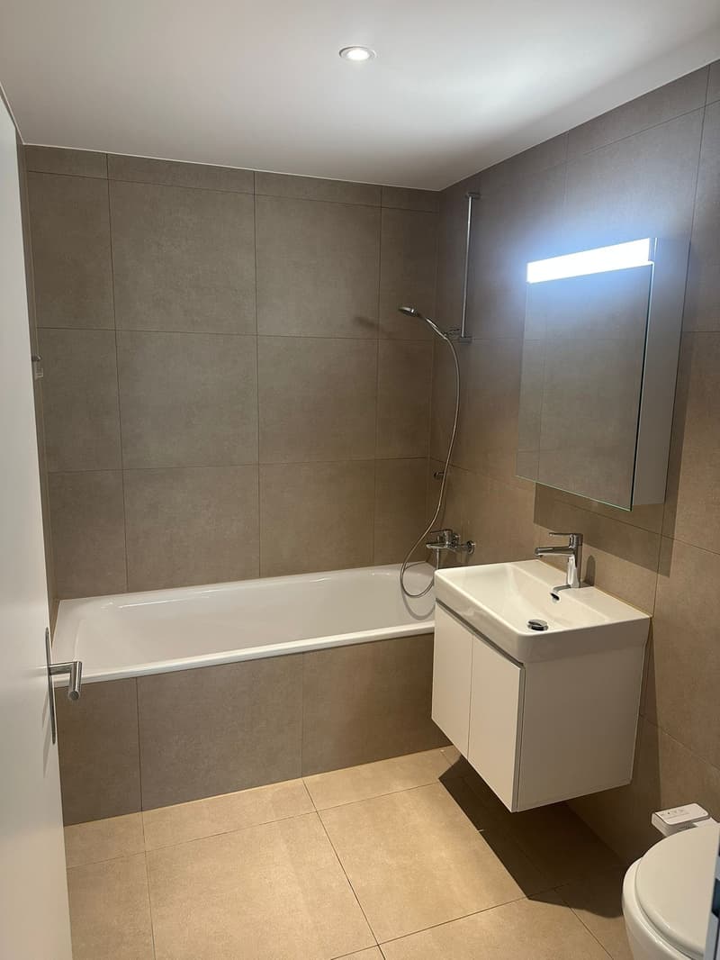 Modern 4.5-room apartment with balcony in Grenchen (7)
