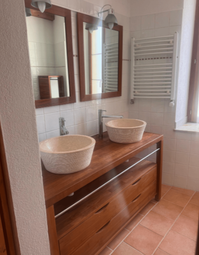 Charmantes 3,5-Zimmer-Wohnung in einem historischen Gebäude in Corcelles NE (2)