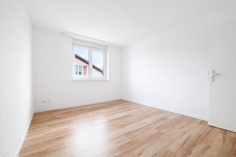 Maison familiale moderne à Eiken avec lumière, paix et qualité de vie (10)