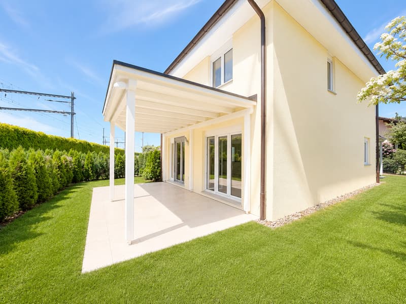 Maison familiale moderne à Eiken avec lumière, paix et qualité de vie (17)