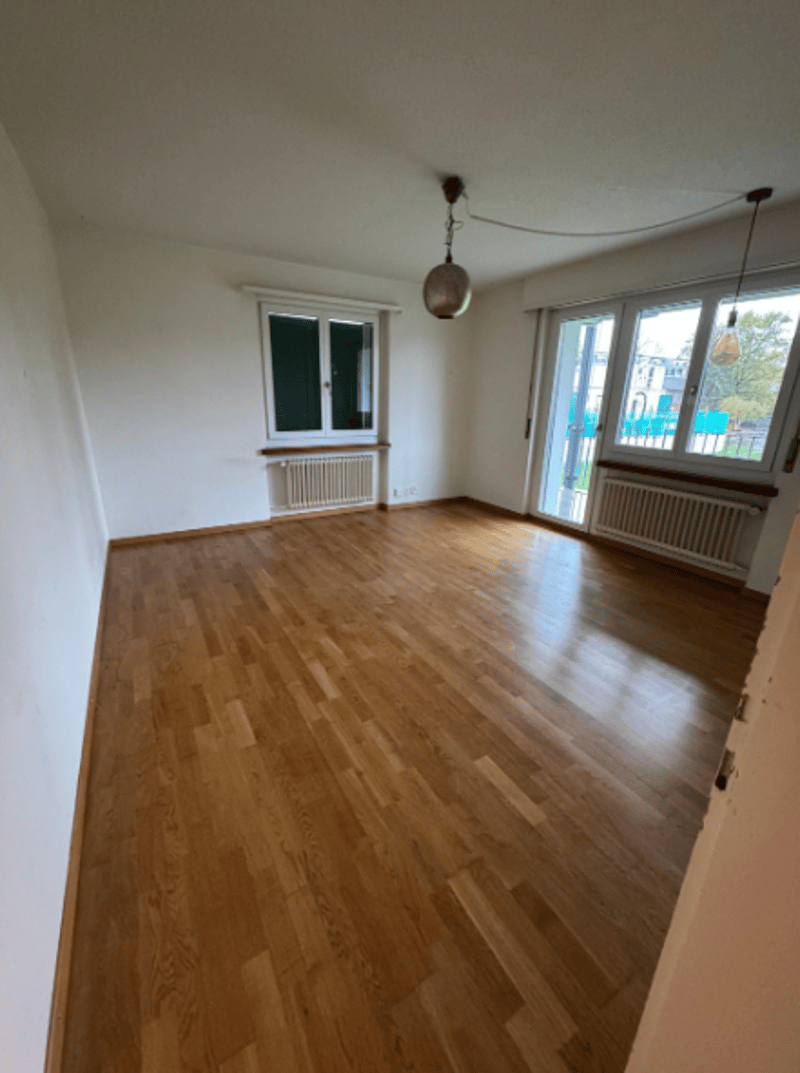 Appartamento luminoso 4.5 locali con balcone a Zürich Altstetten (3)
