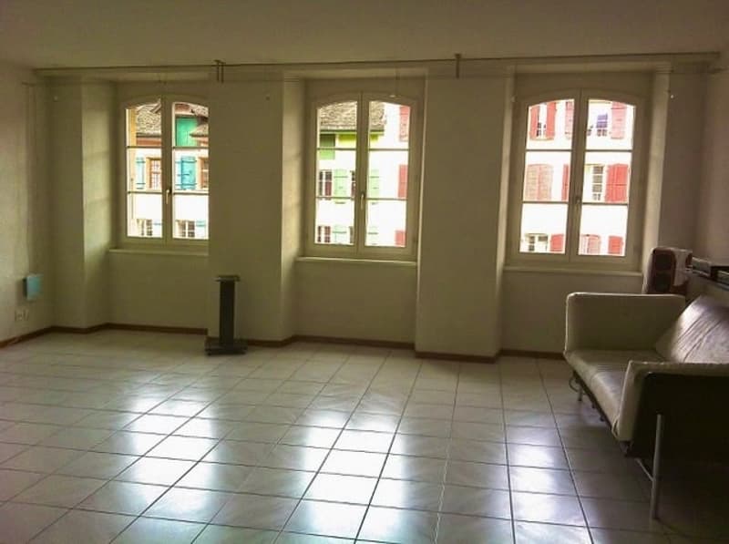 Affascinante duplex di 4.5 locali a Le Landeron – Disponibile dal 1 settembre o da concordare (1)