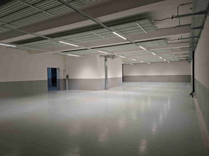 Ampia sala commerciale a Bülach in affitto (3)