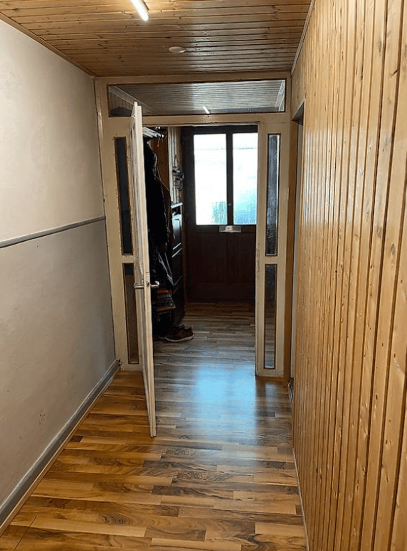 Charming 6-room row house on Reitbahnstrasse in Glarus (2)