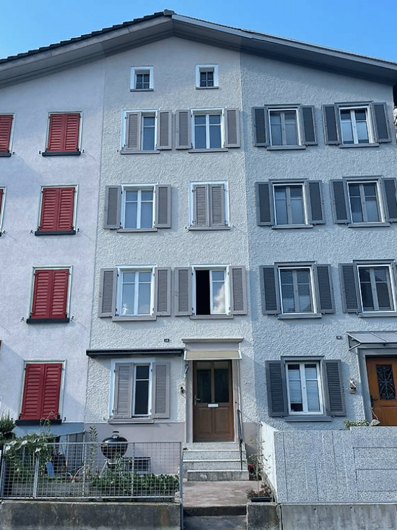Charming 6-room row house on Reitbahnstrasse in Glarus (1)