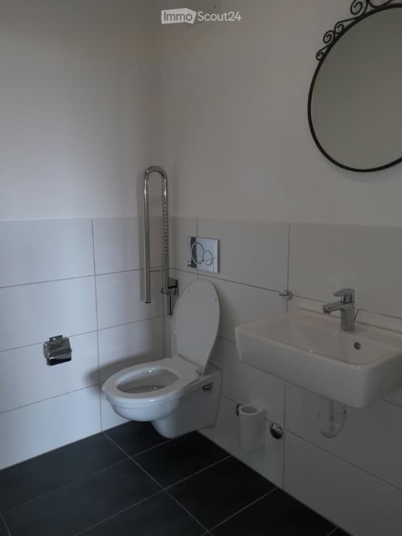 Modern 3-room office/practice rooms with sunny balcony in Wetzikon (5)