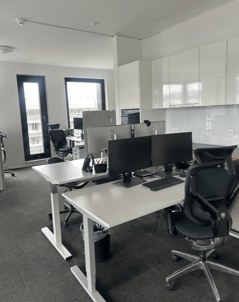 Espace de bureau meublé / Postes de travail en sous-location (Places individuelles ou d'équipe) (3)