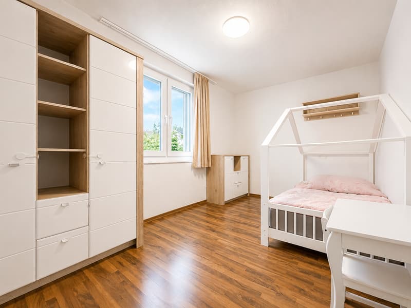 Rêve de maison avec balcon ensoleillé – Emouvrez, arrivez, sentez-vous bien (7)