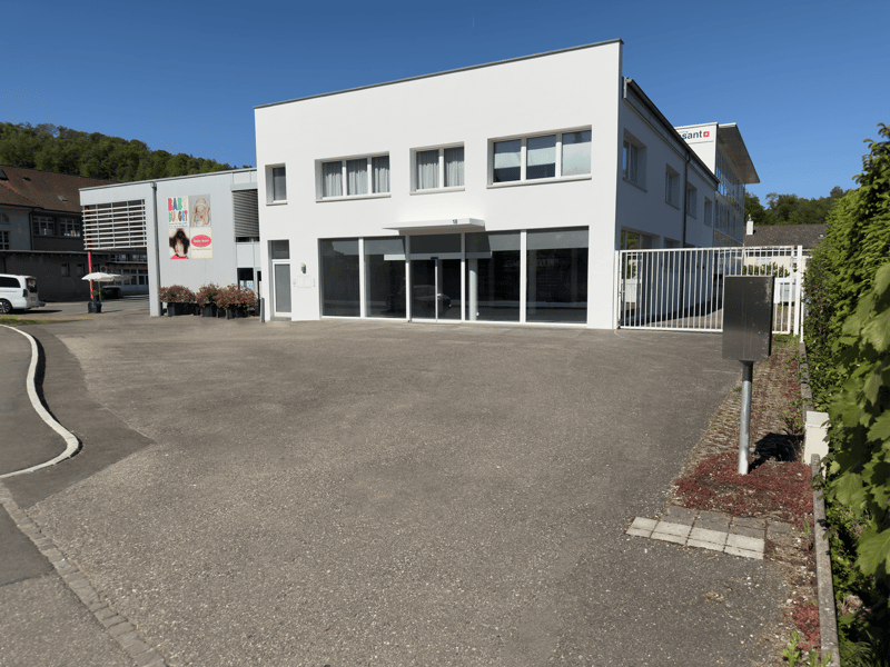 Commercial property for rent in Bubendorf (9)