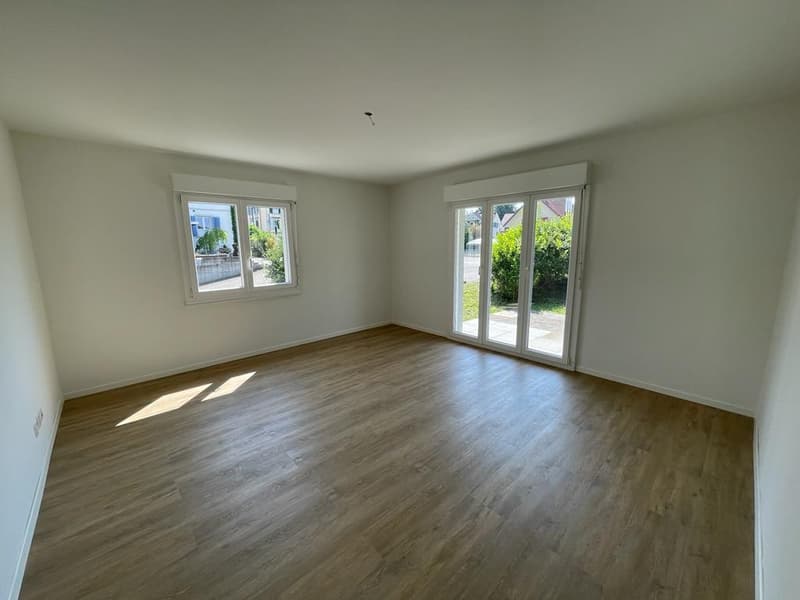 Charmante 3.5-Zimmer-Wohnung mit Gartensitzplatz in Tann-Rütti (2)