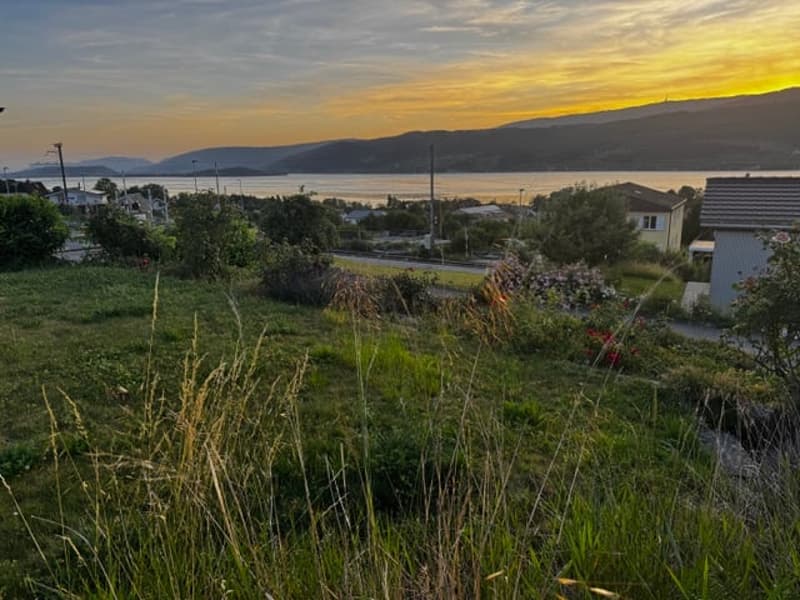 Incantevole casa unifamiliare 5-6 locali con vista lago e giardino a Mörigen (25)
