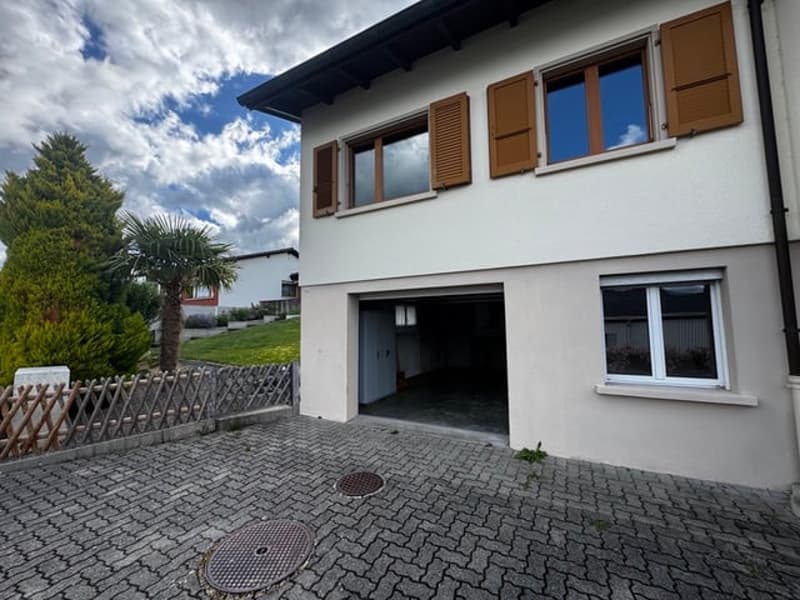Incantevole casa unifamiliare 5-6 locali con vista lago e giardino a Mörigen (29)