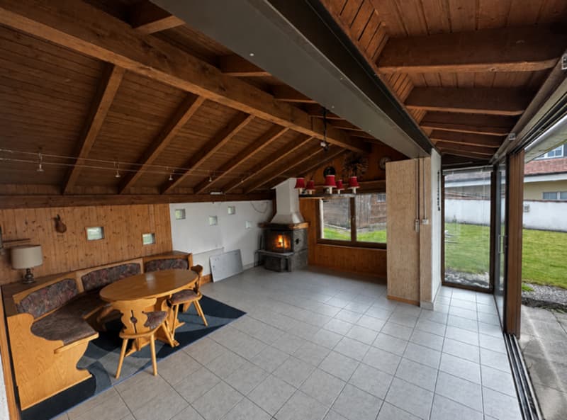 Incantevole casa unifamiliare 5-6 locali con vista lago e giardino a Mörigen (18)