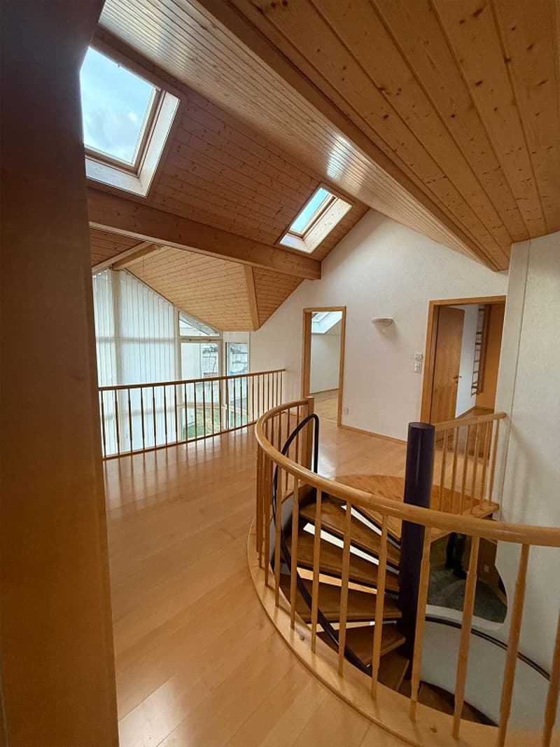 Charmantes 6.5-Zimmer-Einfamilienhaus mit Aussicht in Rebstein (9)