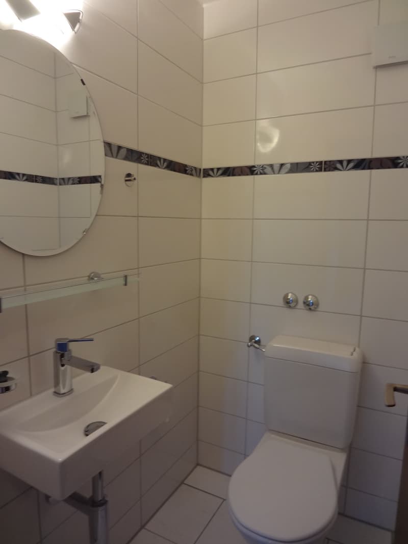 Appartamento luminoso 4,5 locali con cucina nuova a Schwarzenburg (11)