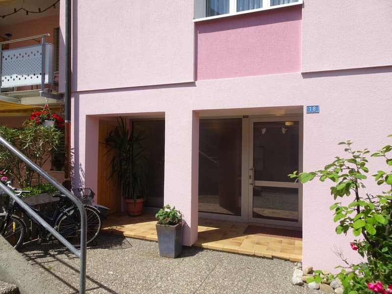 Appartamento luminoso 4,5 locali con cucina nuova a Schwarzenburg (2)