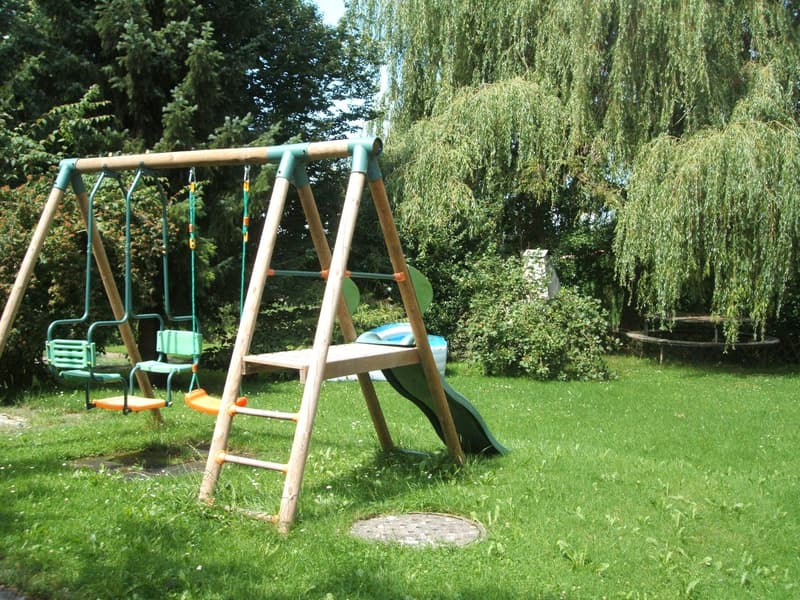 Appartamento luminoso 4,5 locali con cucina nuova a Schwarzenburg (5)