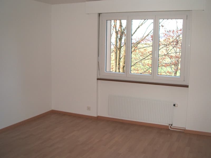 Appartamento luminoso 4,5 locali con cucina nuova a Schwarzenburg (12)