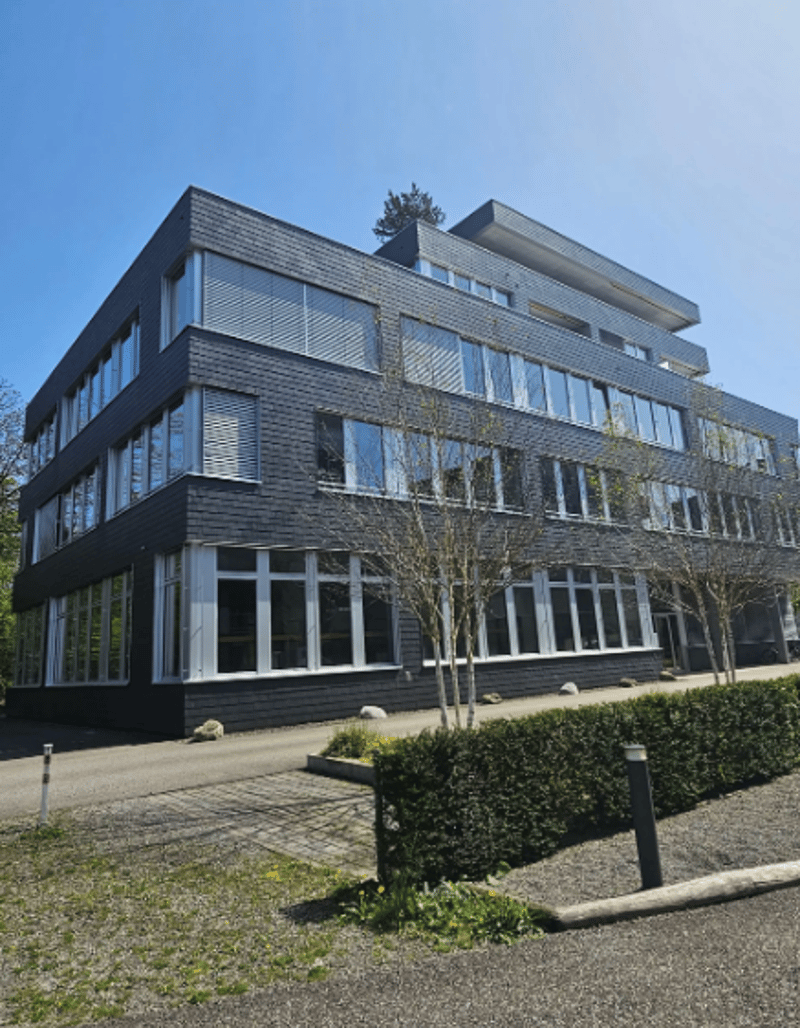 Moderne Gewerberäume mit 4.57 m Deckenhöhe (7)