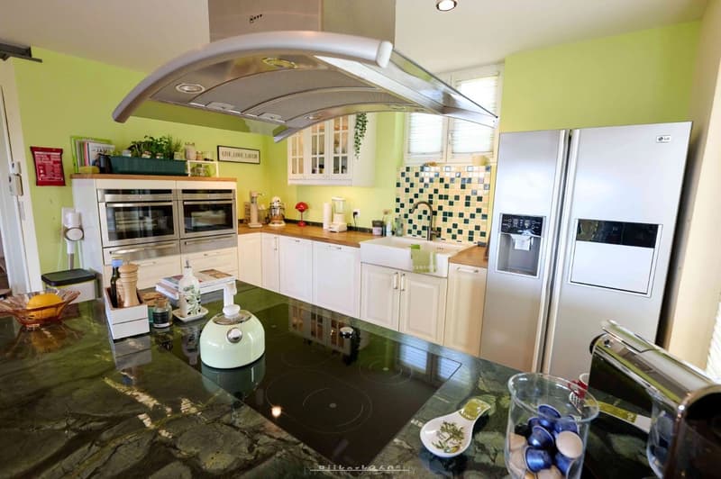 Exclusive single-family house in a sunny and quiet location (11)