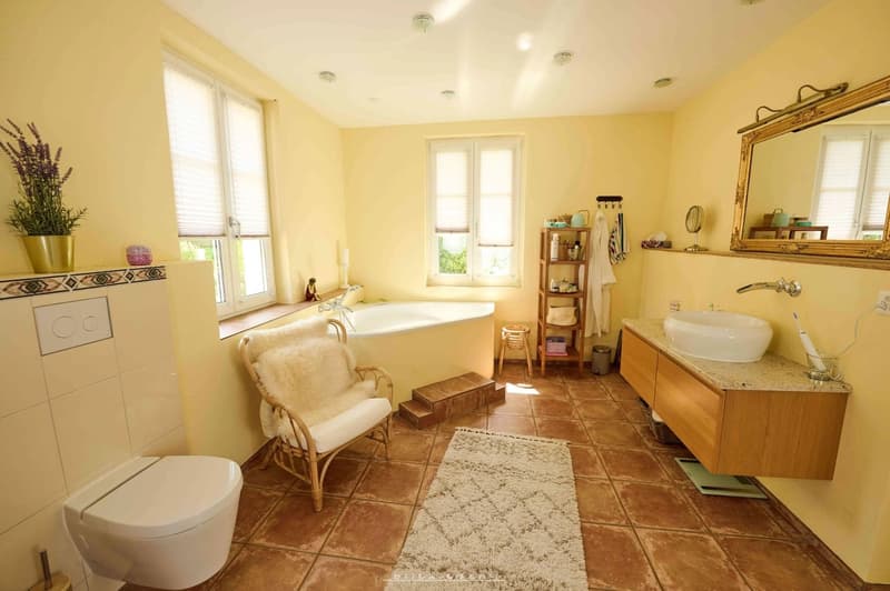Exclusive single-family house in a sunny and quiet location (6)