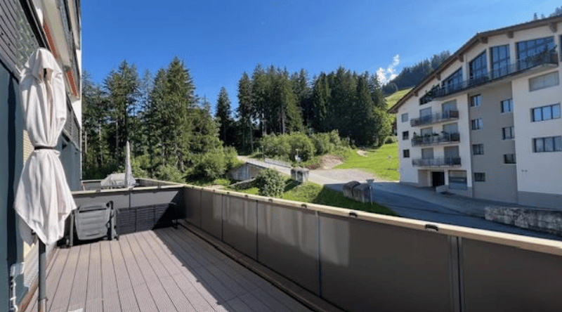 Charming 2.5-room apartment with mountain view in Flums (1)