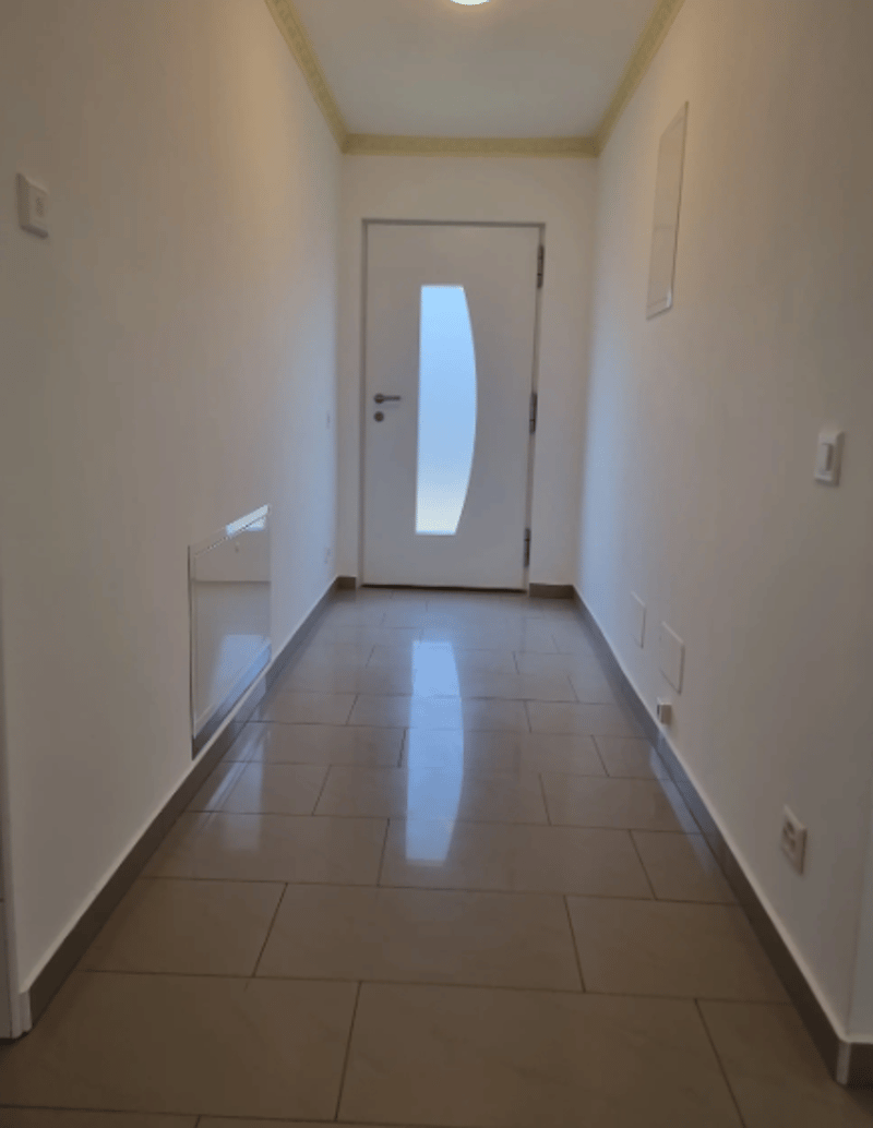 Modern 4.5-room apartment with balcony in Oberhofen AG (7)