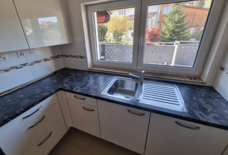 Modern 4.5-room apartment with balcony in Oberhofen AG (9)