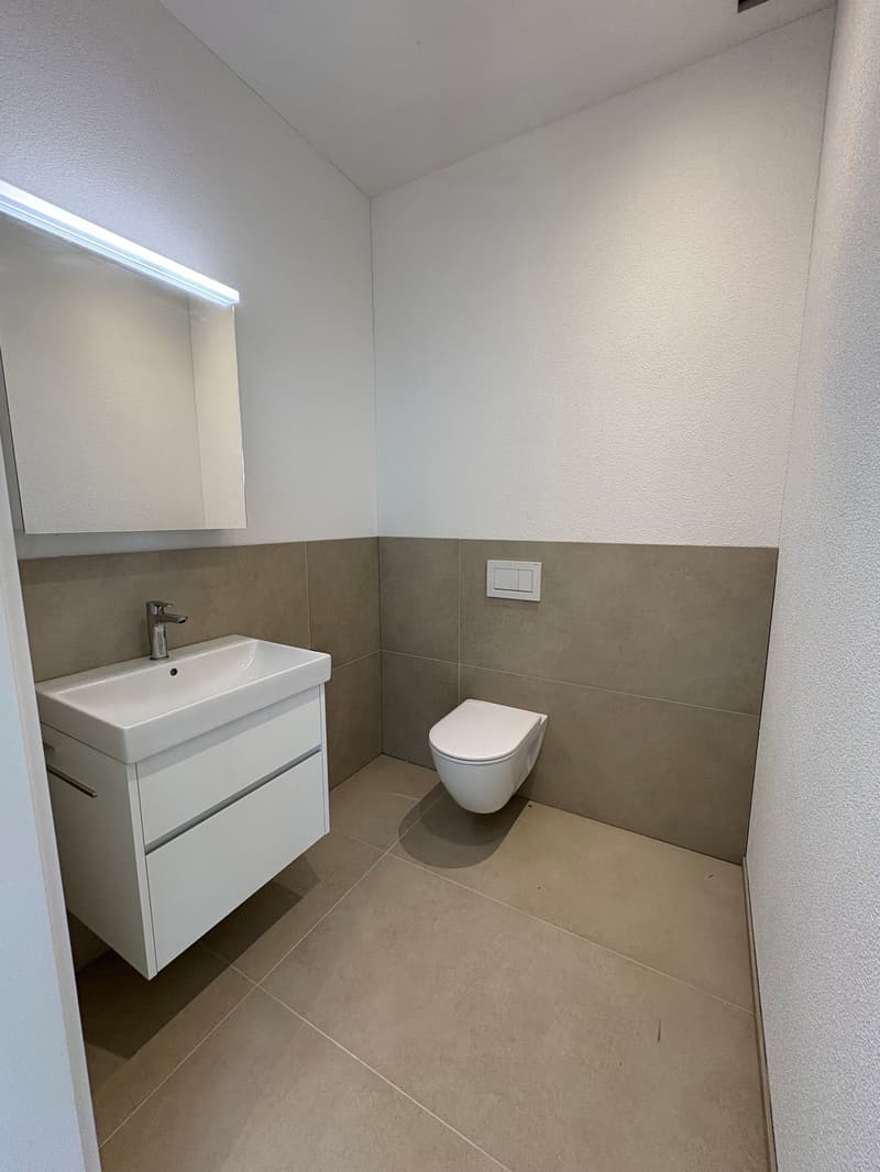 Locale commerciale in posizione centrale a Hergiswil – 95 m² al piano terra (6)