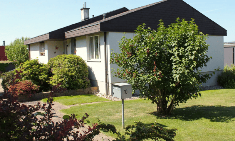 Charming 5.5-room single-family house in Bellmund – With a view and large garden (1)